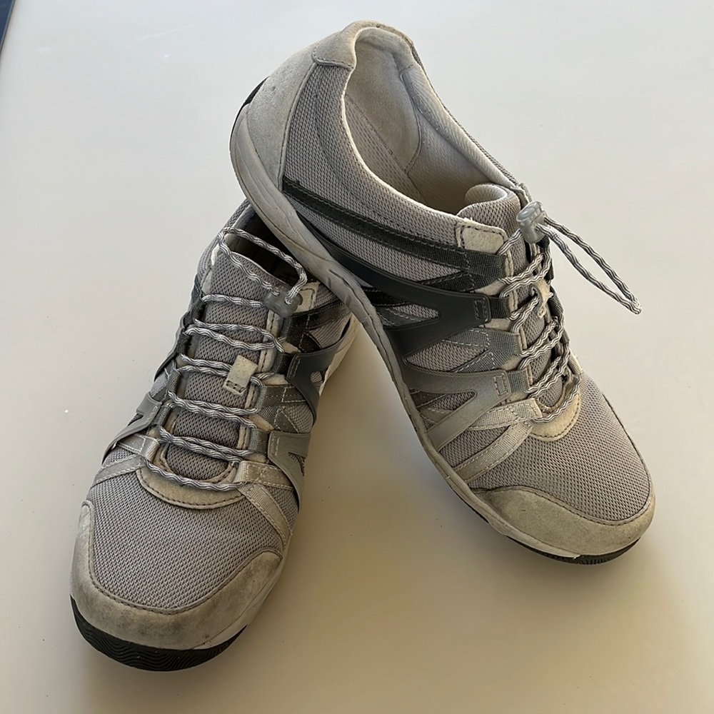 Dansko Henriette size 42W (11.5-12 wide) sneakers, light wear, arch supp… - Picture 2 of 10